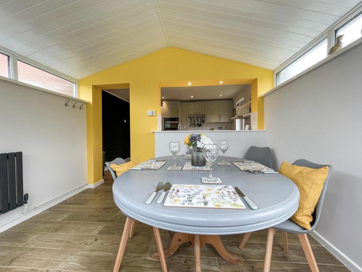 Well Situated, Cosy 2 Bed House Villa West Kirby Luaran gambar